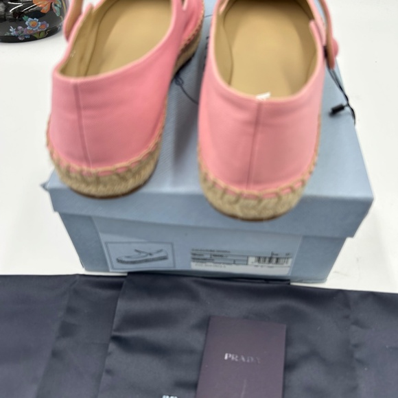 Women’s Prada  pink canvas MaryJane Flats, size 37 made in Italy - Picture 4 of 8